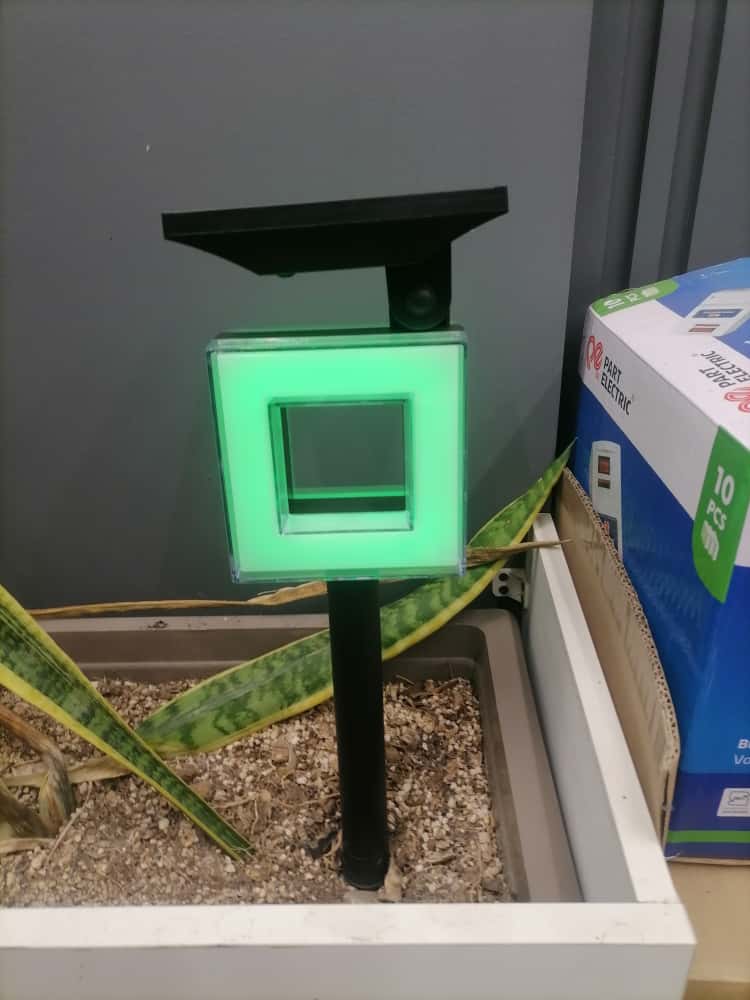 چراغ سولار باغی