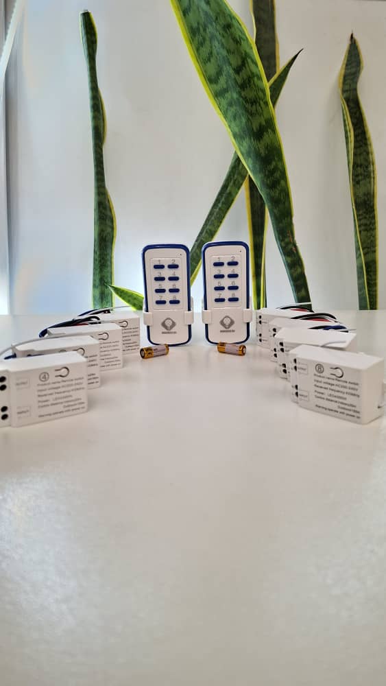 ریموت 8 کانال مجزا دو ریموت جداگانه برند نور آزمایامان آسیا